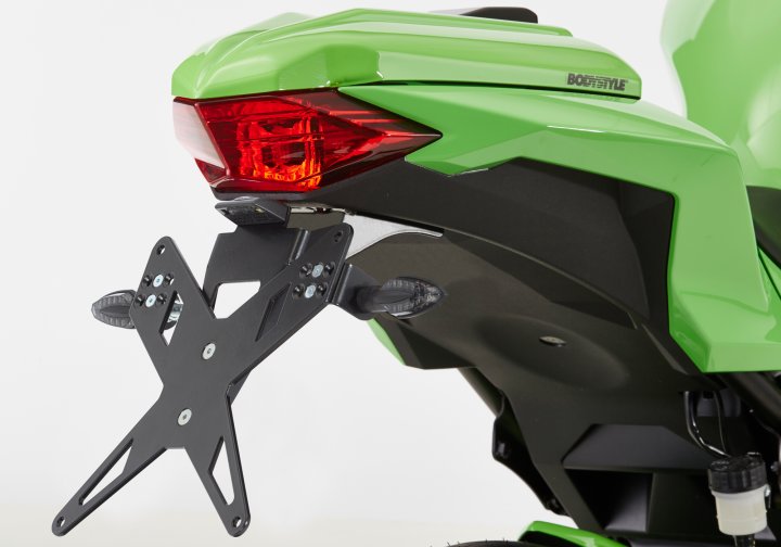 PROTECH Kennzeichenhalterset inkl. Reflektor und Kennzeichenbeleuchtung für Ninja 300 EX300A für N